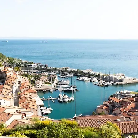 Portopiccolo Avolare In Panoramic Terrasses Apartment