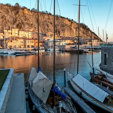 Portopiccolo Avolare In Panoramic Terrasses - Included Apartmán